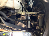 お車を安心してお乗りいただく為には、足回りの定期点検が欠かせません。サービスサポート(有償保証)では無料点検もご提供しており、安心のカーライフをお過ごしいただけるサポート体制が整っています。