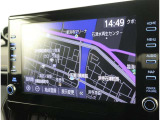 純正ナビを装備。タッチパネル式で使いやすく、お出かけもラクラクです。