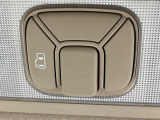 【パワースライドドア】スマートキーや運転席のスイッチでスライドドアの開閉が可能♪電動だから力を入れてドアを開ける必要が無く、小さいお子様でも、重い荷物を持っている時もラクに開け閉めできます♪