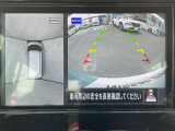 上空から見下ろしているかのように駐車できるアラウンドビューモニター