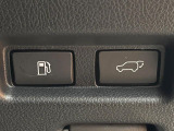 【パワーバックドア】スマートキーや運転席のボタンを押すだけでリアゲートが自動で開閉します!荷物を持っている時や、高い位置にあるバックドアを閉める際に便利な機能です♪
