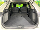 【パワーバックドア】スマートキーや運転席のボタンを押すだけでリアゲートが自動で開閉します!荷物を持っている時や、高い位置にあるバックドアを閉める際に便利な機能です♪