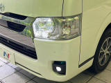 【LEDヘッドライト】悪天候や夜間走行時も良好な視界を確保し安心して運転できる高輝度LEDヘッドライトを装備!点灯速度が早く、消費電力も抑えられています。