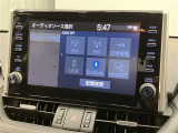 ディスプレイオーディオを装備。スマホとクルマをつなぐことで、これまでのナビに加えて、いろんなサービスが楽しめます。