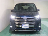 明度の高いLEDヘッドライトで、夜間の運転も安心です。