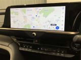 純正ナビを装備。タッチパネル式で使いやすく、お出かけもラクラクです。