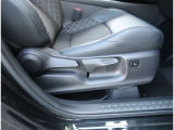 【シートアジャスター】上下調整できるシートアジャスター!運転手にあったドライバーズポジションができますね。