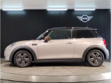 【MINI認定中古車】MINIのご購入はぜひMINI正規ディーラーで!メーカー基準の納車前点検整備を全車実施。規定整備を実施された車両にのみ付帯出来る全国保証。