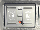 【両側パワースライドドア】スマートキーや運転席のスイッチで後席両側スライドドアの開閉が可能♪電動だから力を入れてドアを開ける必要が無く、小さなお子様でも簡単に開け閉めでき快適です♪