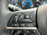 【ステアリングスイッチ】ステアリングを握ったままオーディオ等がコントロール出来ますので、利便性だけでなく事故防止にも繋がります。
