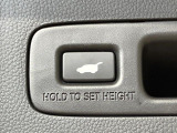 【パワーバックドア】スマートキーや運転席のボタンを押すだけでリアゲートが自動で開閉します!荷物を持っている時や、高い位置にあるバックドアを閉める際に便利な機能です♪