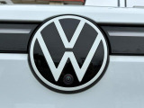 VOLKSWAGENのエンブレムにはセンサーが内蔵されています。