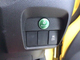 【VSA】ブレーキ時の車輪ロックを防ぐABS、加速時などの車輪空転を抑えるTCS、旋回時の横滑り抑制の3つの機能をトータルに制御!予期しないクルマの挙動の乱れを防ぐ安全装備です♪