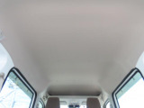 天井の状態も良好です。タバコを吸っていた車は、天井の色が変色してしまっているものもあります。中古車探しの際は、天井の状態も重要なポイントですよ!