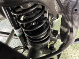 お車を安心してお乗りいただく為には、足回りの定期点検が欠かせません。サービスサポート(有償保証)では無料点検もご提供しており、安心のカーライフをお過ごしいただけるサポート体制が整っています。