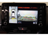 車両を上から見たような映像表示するパノラミックビューモニター付き!