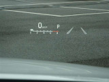 カラーヘッドアップディスプレイ付き。少ない視線移動で情報を確認できるので、運転の疲労軽減に繋がりますよ♪