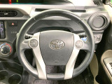 【純正革巻きステアリング】上質な革を使用することで、手にしっかり馴染みとても運転しやすいハンドルです♪