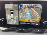 アラウンドビューモニターは、映像で白線や駐車しているクルマとの位置関係が一目でわかってスムーズに駐められます。
