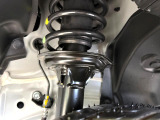 お車を安心してお乗りいただく為には、足回りの定期点検が欠かせません。サービスサポート(有償保証)では無料点検もご提供しており、安心のカーライフをお過ごしいただけるサポート体制が整っています。