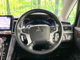 【レーダークルーズコントロール】高速道路での長距離走行が楽に!!自動で速度を保つクルーズコントロールが、衝突軽減システムと連携し、前方の車両を感知して車間を保つように速度調節してくれます!!