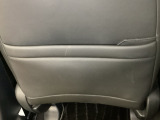 シートバックポッケト。散乱しがちな小物を収納するのに便利です。