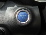 プッシュスタートはカギを取り出さなくてもエンジン始動が可能です。