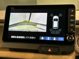 リバースギアに入れるだけで後方の表示へ切り替わります。夜間や雨の日の駐車も楽になりますよ。