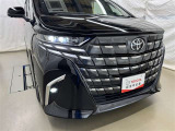 LEDヘッドライトです。デザイン性がよくとても明るいので、夜間の走行や悪天候でも安心です。しかも長寿命!