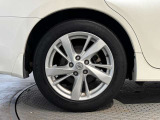 タイヤサイズは215/55R17です♪