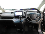 Honda車が初めての方にも扱いやすく分かりやすいインパネ周りと各種スイッチ類です。