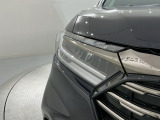LEDヘッドライトは、点灯の瞬間から最大光量を発揮し、突然暗くなるトンネルなどでの安定感を高めます。
