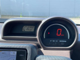 【スピードメーター】メーターがシンプルで見やすく運転しやすいですね!