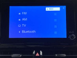 ブルートゥースに接続することにより、スマホに入ったお気に入りの音楽を車内で楽しむことができます♪あると本当に便利な機能になっています!