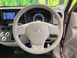 インテリアに合わせたデザインのステアリングは、運転される方のことも考え、運転しやすい形状、大きさです。是非一度、実際に触ってお確かめください。