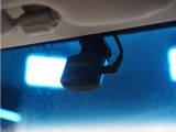 ◆ドライブレコーダー◆映像・音声などを記録する自動車用の装置です。 もしもの事故の際の記録はもちろん、旅行の際の思い出としてドライブの映像を楽しむことができます。