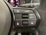 【アダプティブ・クルーズ・コントロール】予め設定した車速内でクルマが自動的に加減速。 前走車との適切な車間距離を維持しながら追従走行し、高速道路でのドライバーの疲労を軽減してくれる嬉しい機能付♪