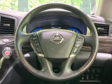 【純正革巻きステアリング】上質な革を使用することで、手にしっかり馴染みとても運転しやすいハンドルです♪