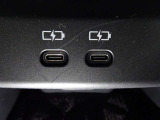 【USB給電】今では当たり前のUSB給電ソケットがついております。 スマホやデジカメなど出先や災害時の充電も可能です♪