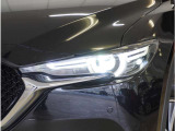 【LEDヘッドライト】省電力で長寿命の明るく運転しやすいLEDヘッドランプです。明るく照らすので暗い夜道からお客様を守ってくれます。お近くの広島マツダまでお越しください。