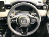 【純正革巻きステアリング】上質な革を使用することで、手にしっかり馴染みとても運転しやすいハンドルです♪