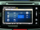 ホンダ純正ナビ♪■フルセグTVやBluetoothで音楽が聴ける!■お手持ちのケータイから音楽を楽しむのにケーブルは抜き差し不要♪CDを入れ替える手間もなくなります!