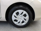 タイヤサイズは185/65R15です