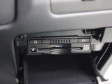 広がる運転支援サービスETC2.0搭載。全国の高速道路に設置されたITSスポットと双方向通信を図り、広域な道路交通情報や安全運転をサポートする情報を得て、音声やナビ画面上にタイムリーにお知らせします。