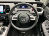 【ステアリングスイッチ】運転中、前方から目線をそらすことなく、オーディオ等の操作が可能な便利機能!安心&快適なドライブを演出してくれます♪
