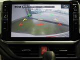 バックカメラが付いているので後方確認が非常にしやすいです。今や運転初心者も熟練者も必須装備!ついていて損はないですね♪