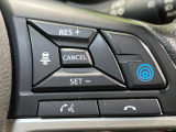 【三菱e-Assist】走行中に前方の車両等を認識し、衝突しそうな時は警報とブレーキで衝突回避と被害軽減をアシスト。より安全にドライブをお楽しみいただけます。