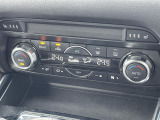 【 オートエアコン 】車内温度を感知して自動で温度調整をしてくれるのでいつでも快適な車内空間を創り上げます!//