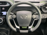 インテリアに合わせたデザインのステアリングは、運転される方のことも考え、運転しやすい形状、大きさです。是非一度、実際に触ってお確かめください。