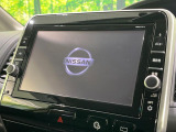 【純正9型ナビ】人気の大型9インチナビを装備。存在感のある大画面はインパクト大!ナビ利用時のマップ表示は見やすく、テレビやDVDは臨場感がアップ!いつものドライブがグッと楽しくなります♪